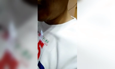 媽媽和兒子亂倫 溫馨之家變成了淫窟【戀母】開水裡下迷葯，癱軟後脫光抱進卧室，無套內射騷媽媽，超刺激！ (2)