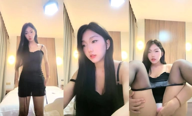 推薦！正宗G奶大學生【班長大人】宿舍酒店樓梯道廁所自慰，極品反差眼鏡婊，玩得真是瘋狂 (5)