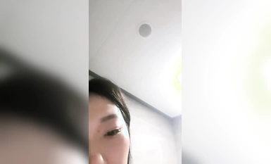 推薦！正宗G奶大學生【班長大人】宿舍酒店樓梯道廁所自慰，極品反差眼鏡婊，玩得真是瘋狂 (6)