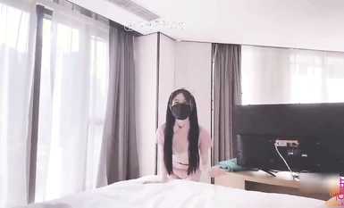 白虎美穴小護士【菠蘿醬呀】青春活力花季美少女校花級小妹妹變身性感小護士，騎操小白虎小嫩穴，白絲美腿太誘人！可愛小尤物