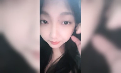 推薦！正宗G奶大學生【班長大人】宿舍酒店樓梯道廁所自慰，極品反差眼鏡婊，玩得真是瘋狂 (7)