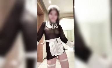 極品寶藏級的白虎美鮑可愛蘿莉【小幼魚】無套內射，超長大集合！雖然長相一般，但是身材夠嫩，豐滿前凸後翹，成了被炮友無限制內射的母狗 (1)