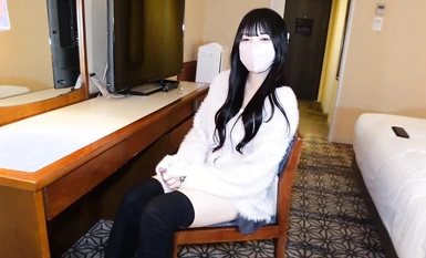 清純長腿美眉吃雞啪啪【FC2-PPV-4069681】小粉乳 白虎小嫩穴 被大肉棒各種姿勢無套輸出 連續內射兩次