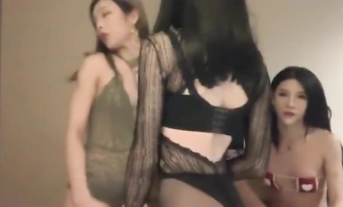 《高能預警重磅》極品身材顏值巔峰比女人還女人高冷氣質外圍TS【時詩君君】11月私拍 與金主各種玩肏互慫3P雌雄難辨直男最愛 (4)