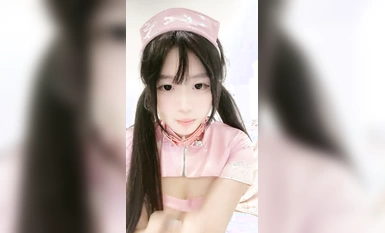 Ang tunay na kagandahang babae [Pineapple Jam] ay mukhang tahimik at dalisay! Sexy na damit na may kambal na nakapusod, maputi at malambot na mga suso at kulay rosas na puki, at ang kanyang malalaking binti ay nakadikit at hinihimas, lubhang nakatutukso