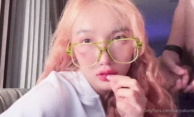 巨乳漂亮美眉吃雞啪啪【kanyabunloed】大奶子大乳暈 這身材真極品 人又漂亮 看著都硬邦邦