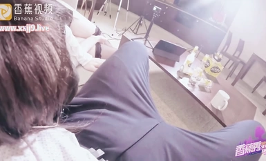 XJX0037【小水水】醉酒同事變態同事用酒瓶塞滿的小穴