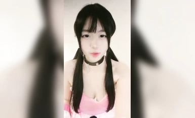 核彈！G奶校花20小時大合集【菠蘿果果】某一天忘帶口罩了，臉點同框，雪白的肌膚，翹臀撅起那刻頓時讓人一硬，屌炸了！ (11)