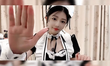 快手反差婊最新泄密 40萬粉絲【聲控助眠 桃子】榜一大哥才能看的內容，黑乎乎的陰毛掰開桃花洞，小美女嬌羞可人