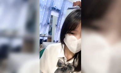 私はそれをお勧めしたいと思います！ちょうど大学生の美しい胸と別れ、800銃を収集することはあまりにも多くはありませんが、右[ミスパニック張]超美乳、女の子の息が顔に来た、開発は本当に良いことができます！ (2)