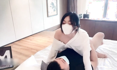 ตรงกันข้ามกับภรรยาตัวเมียตัวน้อย [ลูกแมว] ภรรยาเพิ่งแต่งงานที่สวยงามของพี่ชายรูปลักษณ์ที่บริสุทธิ์ตรงกันข้ามกับความเย้ายวนใจในส่วนตัวหีสีชมพูสุดสวยถูกเจาะสลับกันในตำแหน่งต่างๆ