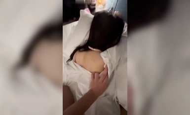 12月最新流出，頂級PUA約炮大神【江南第一深情】私拍，專約在校高質量學生嫩妹，調教啪啪無套，一個比一個聽話 合集（6）