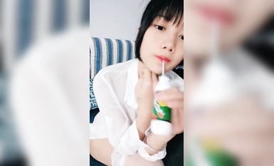 19歲的美胸學生，10小時，湖南小仙女【甜甜真可愛】為了學費生活費下海，奶子真大，又白又軟擼管必備！ (1)