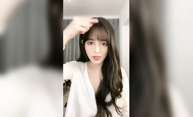 Dewi telah tiba, dengan perangai selebriti yang terkemuka dan badan yang terkemuka. Si cantik popular [Xiao Fuguier] adalah jarang dan berskala besar muka syahwat sangat memuaskan (4)