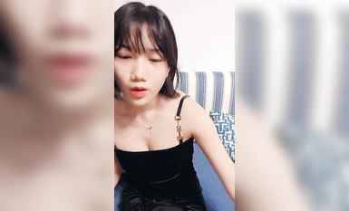 19歲的美胸學生10小時，為了學費下海了【甜甜真可愛】湖南小仙女，白嫩發育好，楚楚可憐的小眼神麻了(1)