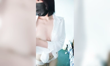 19歲的美胸學生10小時，為了學費下海了【甜甜真可愛】湖南小仙女，白嫩發育好，楚楚可憐的小眼神麻了(4)