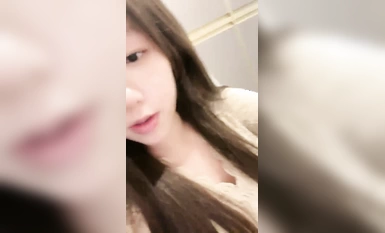 超美仙女般单眼皮校花【小初】娇小身材奶子大，年末极品尤物频出，19岁，正是较嫩可口的年龄，超赞！ (3)