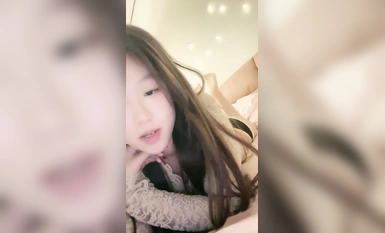超美仙女般單眼皮校花【小初】嬌小身材奶子大，年末極品尤物頻出，19歲，正是較嫩可口的年齡，超讚！ (2)