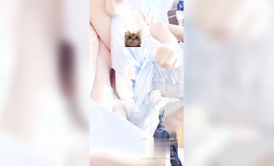 淫欲反差美少女【Lt774523412】萌萌的外表下是个小骚货，无比软糯性感下面粉嫩嫩的，高潮时忍不住勾起小脚丫，又骚又可爱