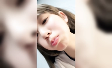 这才是真正的校花【广州大学生】明星来了甘拜下风，清纯指数极高，这小姐姐好甜呀，逼逼好粉嫩 (4)