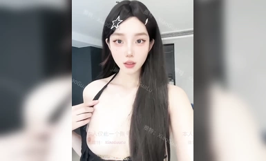 Dewi gadis tulen yang sangat manis [Xiao Gua Lu] ialah karya VIP berharga tinggi pada penghujung Disember Dia mempunyai susuk tubuh yang langsing dan kemaluan yang sangat lazat.