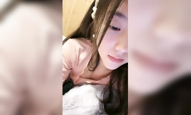 最正宗校花來了【晚兒】超級嫩B，看著好像還是個處女，清秀臉蛋，慢慢就摸出水來了，刺激好看！ (5)