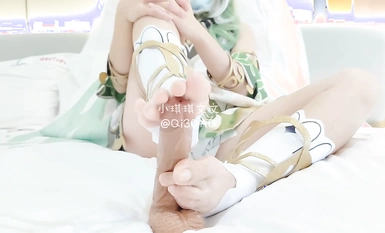 美腿玉足小可愛【小琪琪文文】足交爆射 小草神榨牛奶_