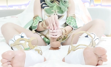 美腿玉足小可愛【小琪琪文文】足交爆射 小草神榨牛奶_