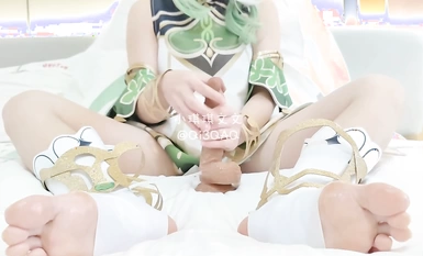 美腿玉足小可愛【小琪琪文文】足交爆射 小草神榨牛奶_