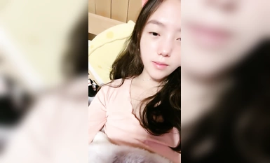 最正宗校花來了【晚兒】超級嫩B，看著好像還是個處女，清秀臉蛋，慢慢就摸出水來了，刺激好看！ (6)