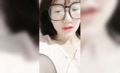 Inosenteng salamin sa paaralan beauty take-out handjob (7)