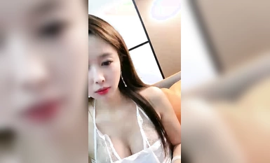 Berat! Dewi hijau pergi ke laut! Sangat cantik~[Anduoer] menggosok lubangnya dan melancap! Suntikan(1)