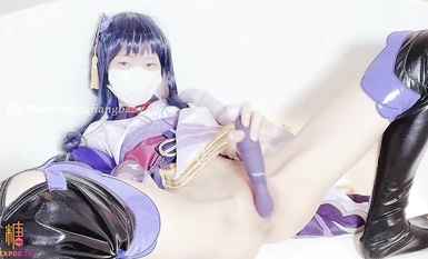 Tiền bối Mina (Xiaojiujiang) trong vai Thunder General