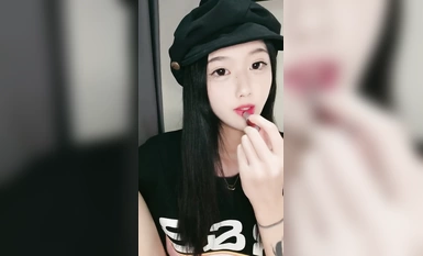 裸舞天花板~【 小幼恩】裸舞扒逼大秀 性感身材粉嫩BB讓人慾火焚身 (15)
