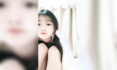 校花級別推薦~粉嫩美少女【妮妮愛吃肉】下海撈錢~各種自慰直播合集 (17)