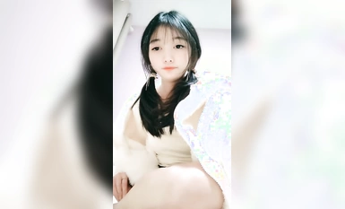 校花級別推薦~粉嫩美少女【妮妮愛吃肉】下海撈錢~各種自慰直播合集 (10)