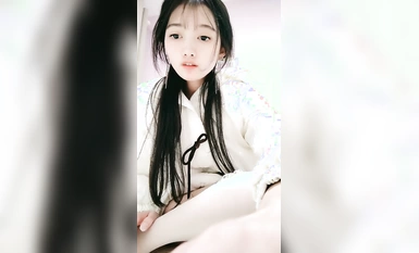 校花級別推薦~粉嫩美少女【妮妮愛吃肉】下海撈錢~各種自慰直播合集 (11)