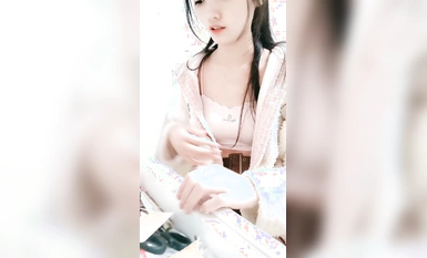 校花級別推薦~粉嫩美少女【妮妮愛吃肉】下海撈錢~各種自慰直播合集 (12)