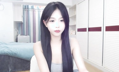 校花級別【hk_xiaoxiao】清純女神露奶露逼戀愛 (4)