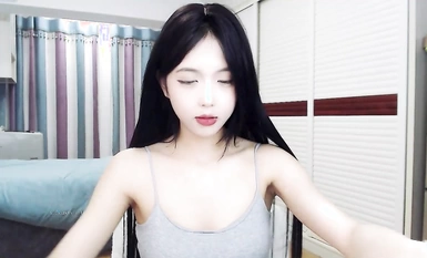 校花級別【hk_xiaoxiao】清純女神露奶露逼戀愛 (3)