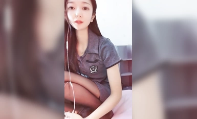 這是個神仙級別的美女，抖音小網紅，十幾萬粉絲，【甜心小西柚】，清純鄰家乖乖風 (1)