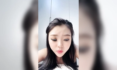 큰 눈을 가진 긴 다리의 소녀 미미 (3)