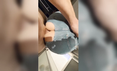 精品蜜桃臀，牛仔裤后入