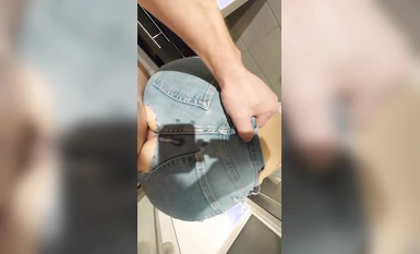 精品蜜桃臀，牛仔裤后入