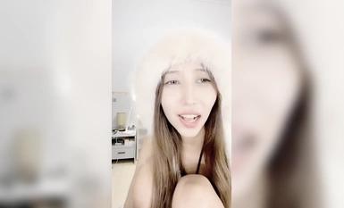 Nữ thần chân dài thuần khiết trần mong muốn với cái đuôi nhỏ (2)