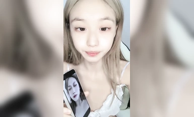 校花學妹！【你的初戀6】顏值逆天~超級粉嫩小b~全裸特寫 (6)