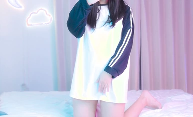 Saku J-큰 엉덩이 쭈뼛쭈뼛 섹스하자 愛的大屁股母狗享受性愛