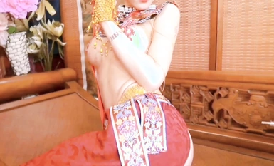 超爆款推特女神『鈦合金TiTi』最新內部私拍_極品玉妃旗袍_爆乳近景_露點露臉(2)