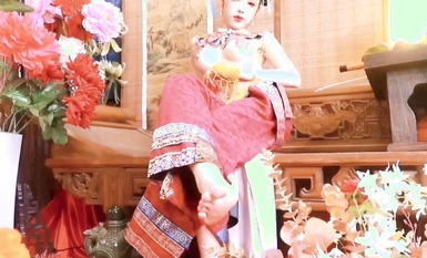 超爆款推特女神『鈦合金TiTi』最新內部私拍_極品玉妃旗袍_爆乳近景_露點露臉(2)