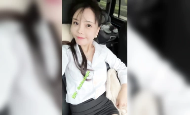 秀人網紅模特【艾小青】重磅核彈 OL裝露出自慰盡顯騷氣